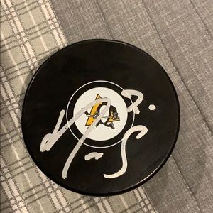 Ryan Reaves signed hockey puck